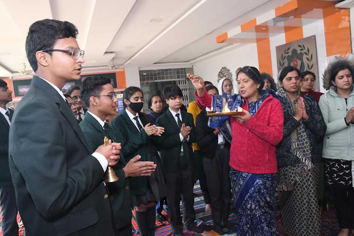 बोर्ड परीक्षा देने वाले बच्चों के लिए हवन पूजन का हुआ आयोजन